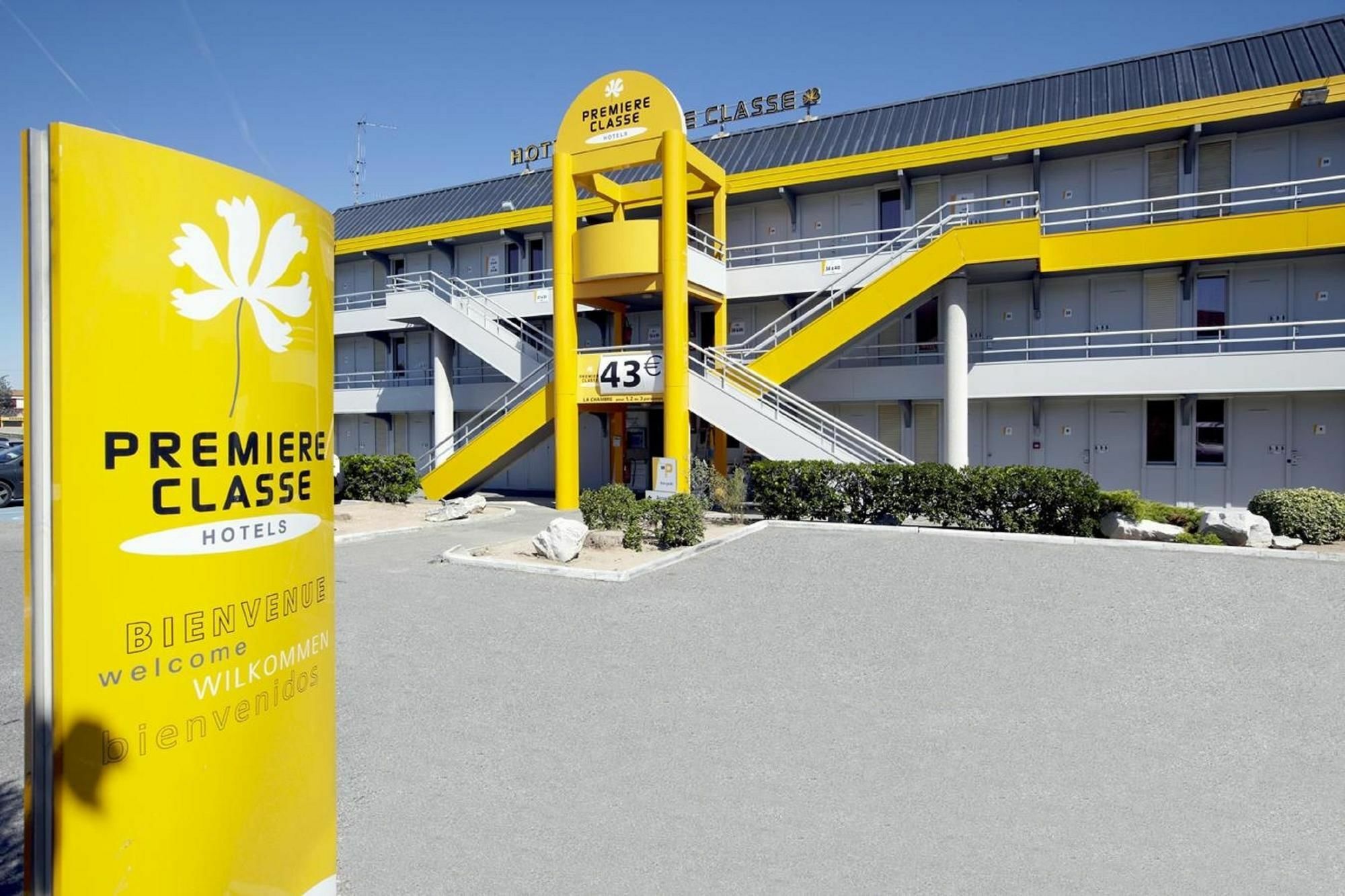 Premiere Classe Aeroport Marseille Vitrolles  Bagian luar foto